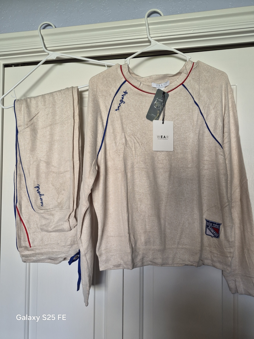 Womens Cream Long-Sleeve Pajama Set with Red & Blue Trim NFL NEW YORK RANGERS